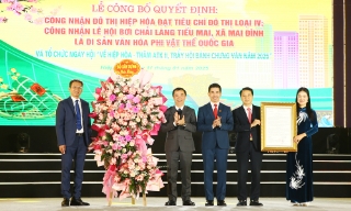 Công bố các quyết định công nhận Hiệp Hòa đạt đô thị loại IV, Lễ hội bơi chải làng Tiếu Mai là di sản văn hóa phi vật thể quốc gia